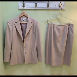 Worthington 2pc Skirt Suit Set (size 8)